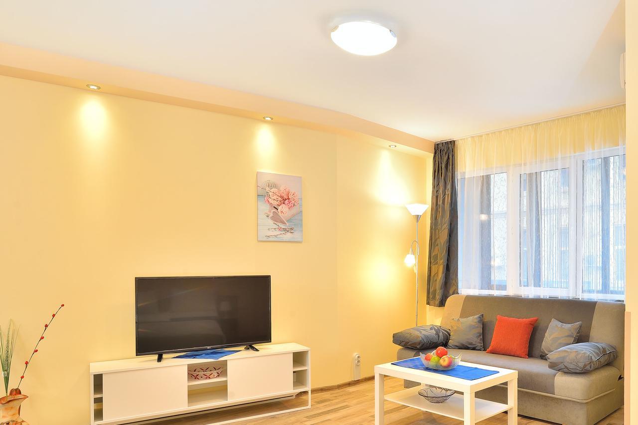 Central studio #2 Burgas Esterno foto
